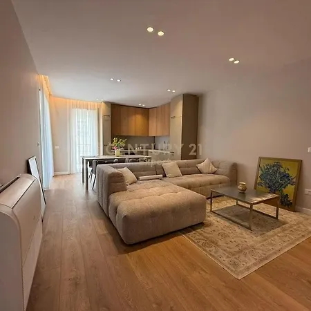 Central Tirana Apartment * Tirana