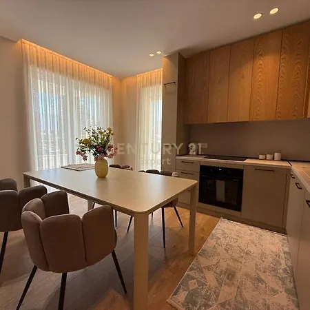 Central Tirana Apartment Appartement *